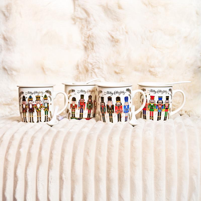 Χριστουγεννιατικη Κουπα Με Καπακι & Κουταλακι Σε Κουτι Δωρου 1/4 Fylliana Fl2321 Καρυοθαυστες 8X9Εκ